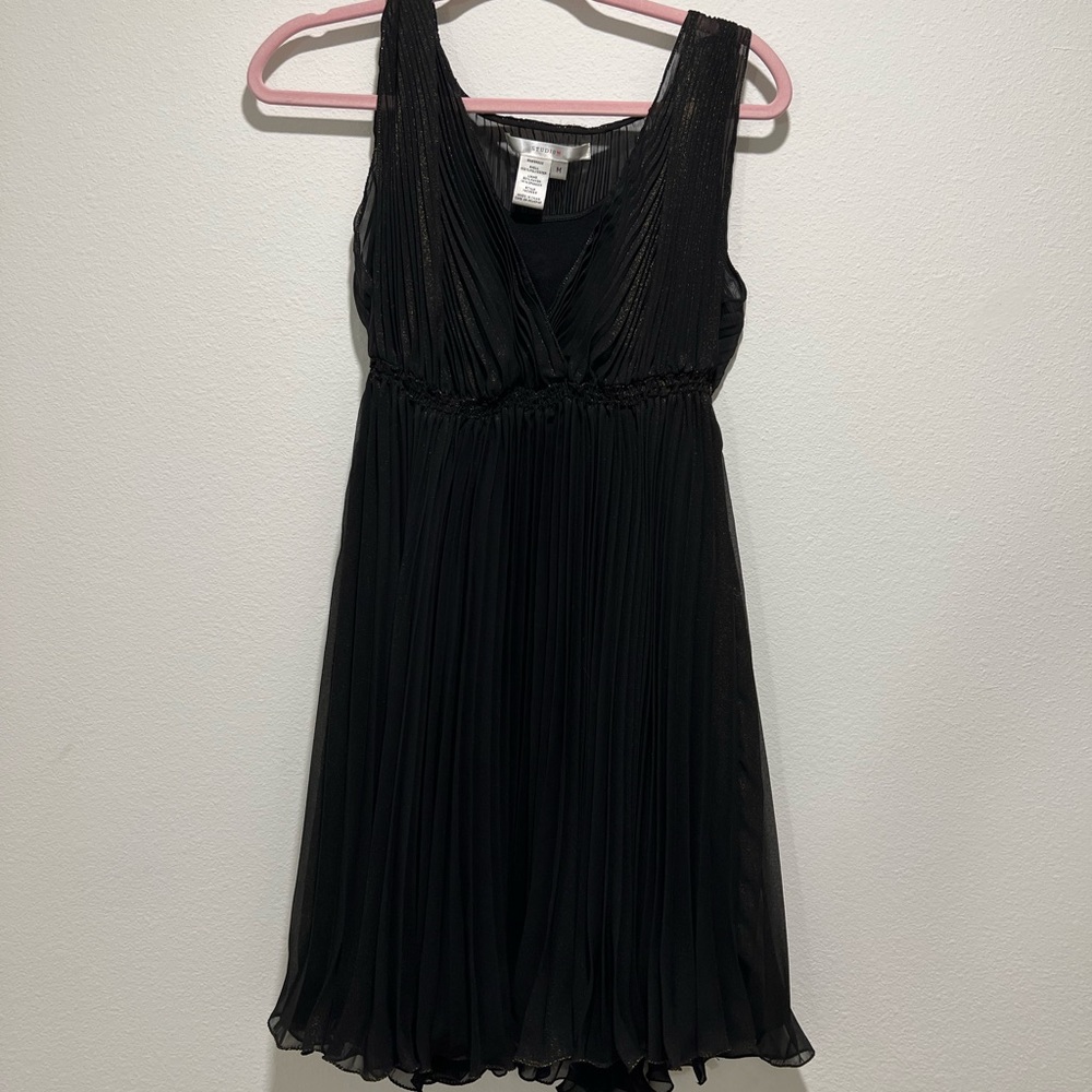 Studio M dress, size M, predominantly black dress with gold shimmer▪️✨